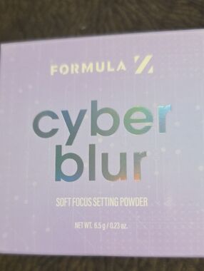 Formula Z Cyber Blur Soft Focus Setting Powder - Lavender
